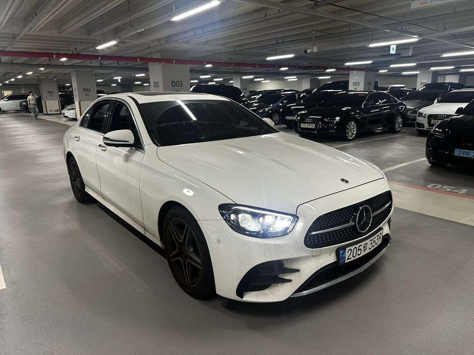 Mercedes-Benz E-Class 2023