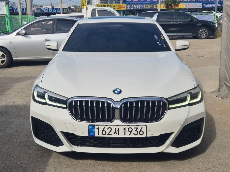 BMW 5-Series 2022