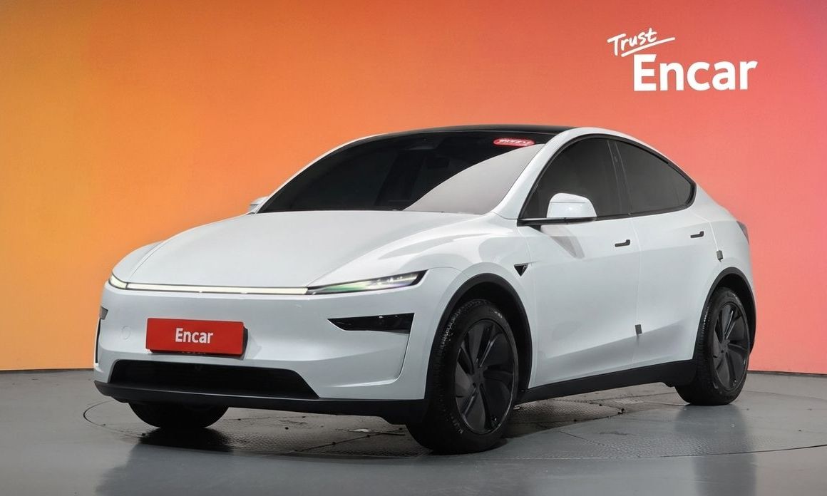 Tesla Model Y 2025