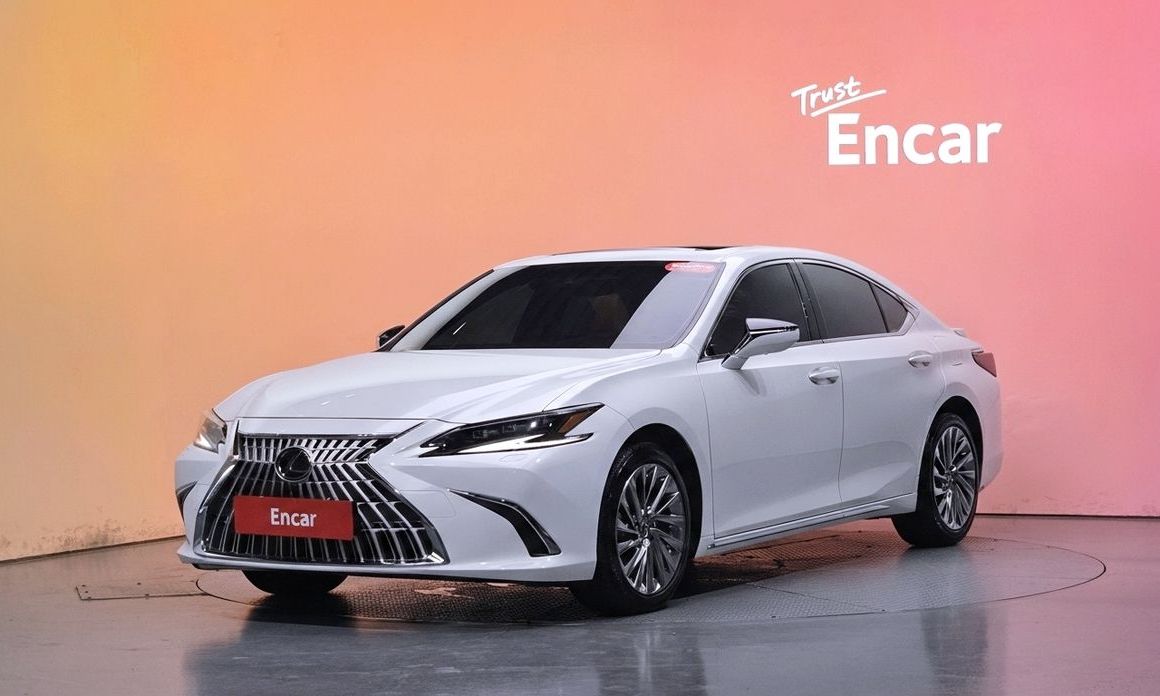Lexus ES 2026
