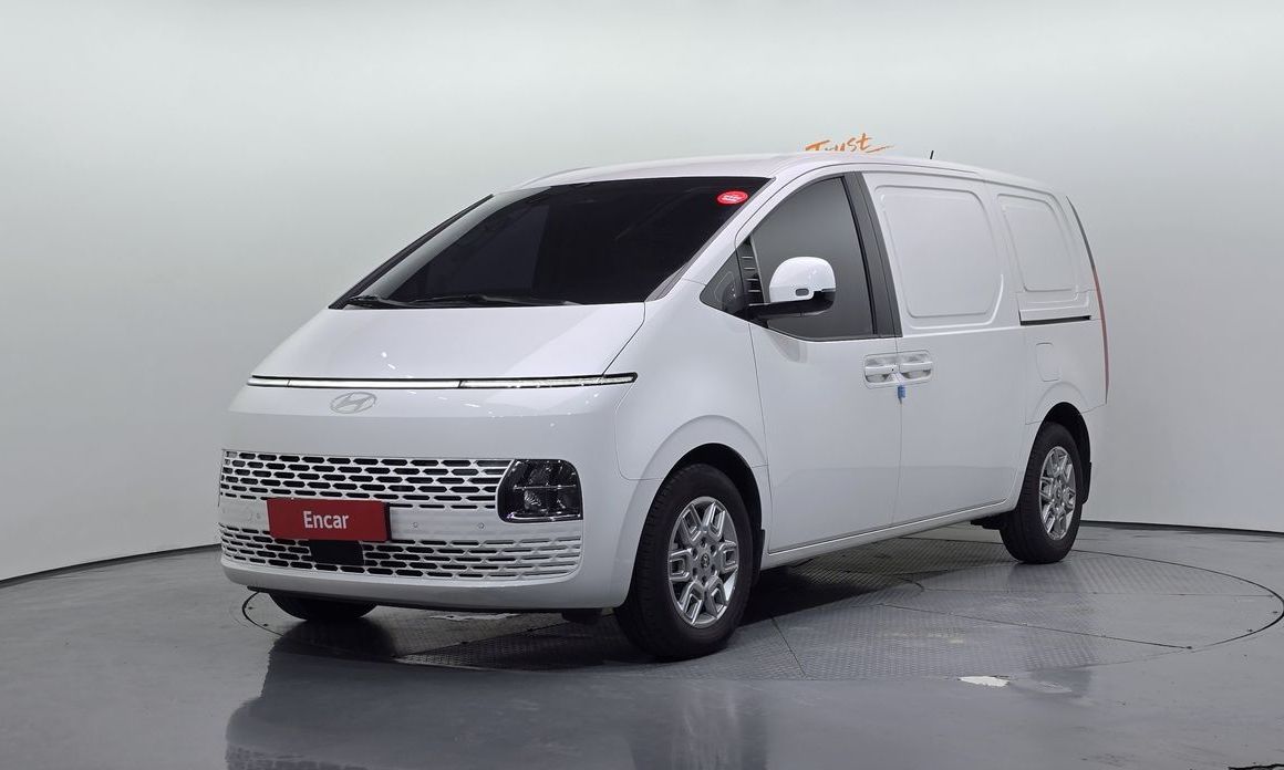 Hyundai Staria 2025
