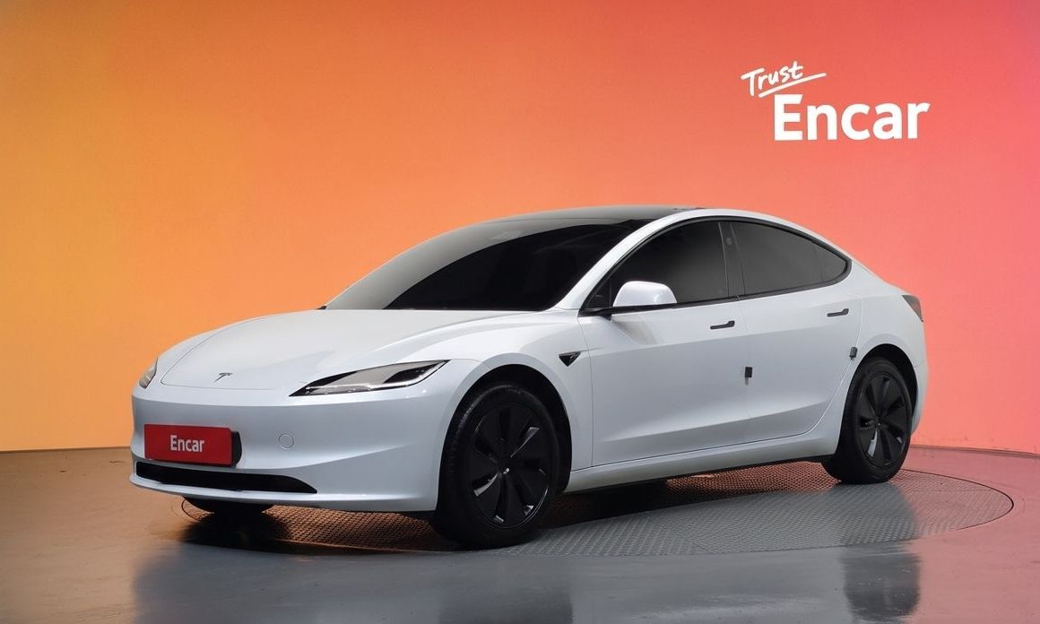 Tesla Model 3 2024