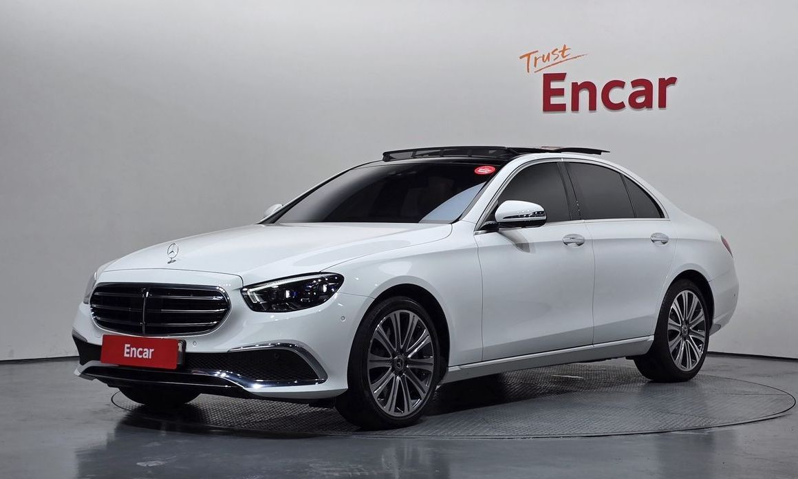 Mercedes-Benz E-Class 2022