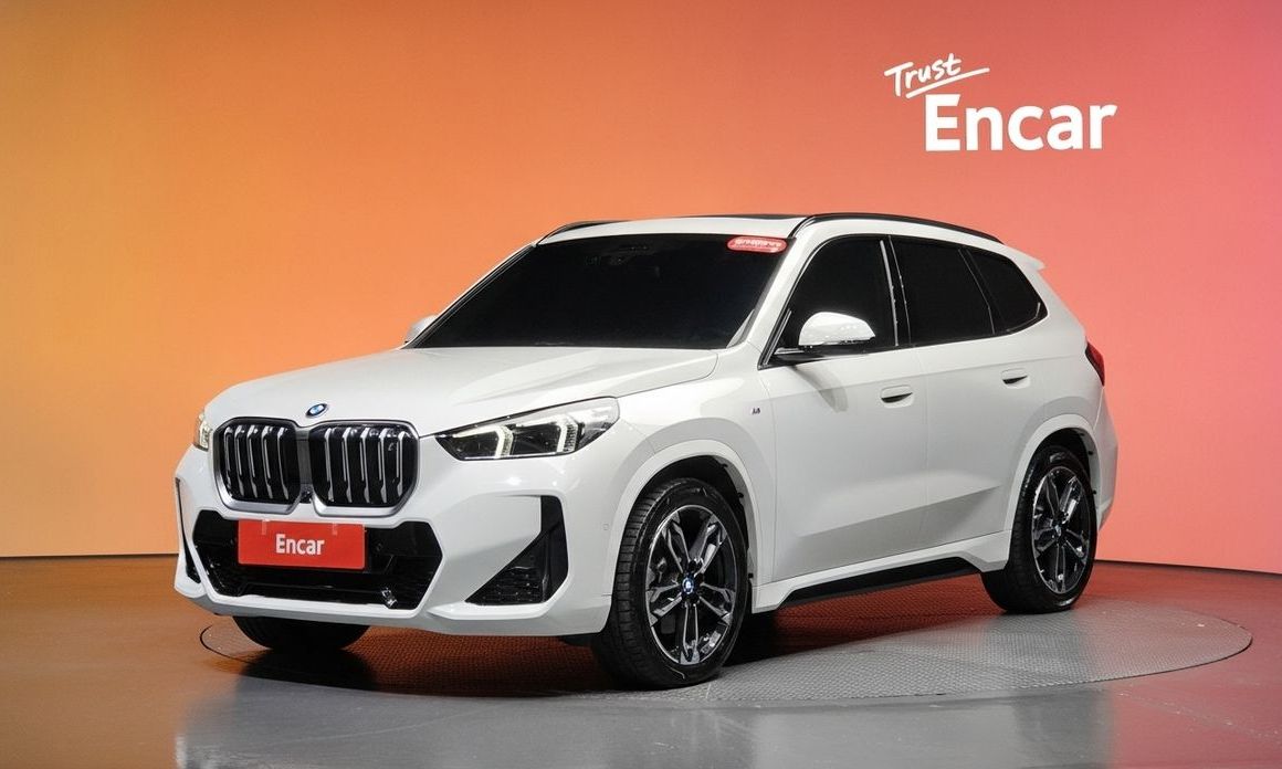 BMW iX1 2023
