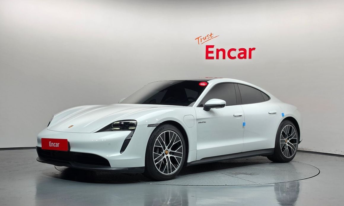 Porsche Taycan 2023