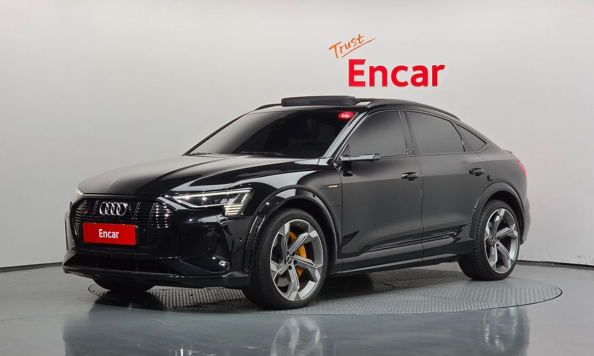 Audi e-tron 2023