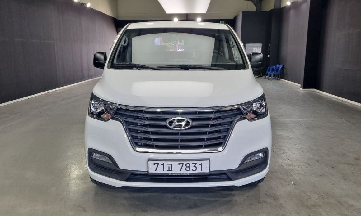 Hyundai Starex 2021