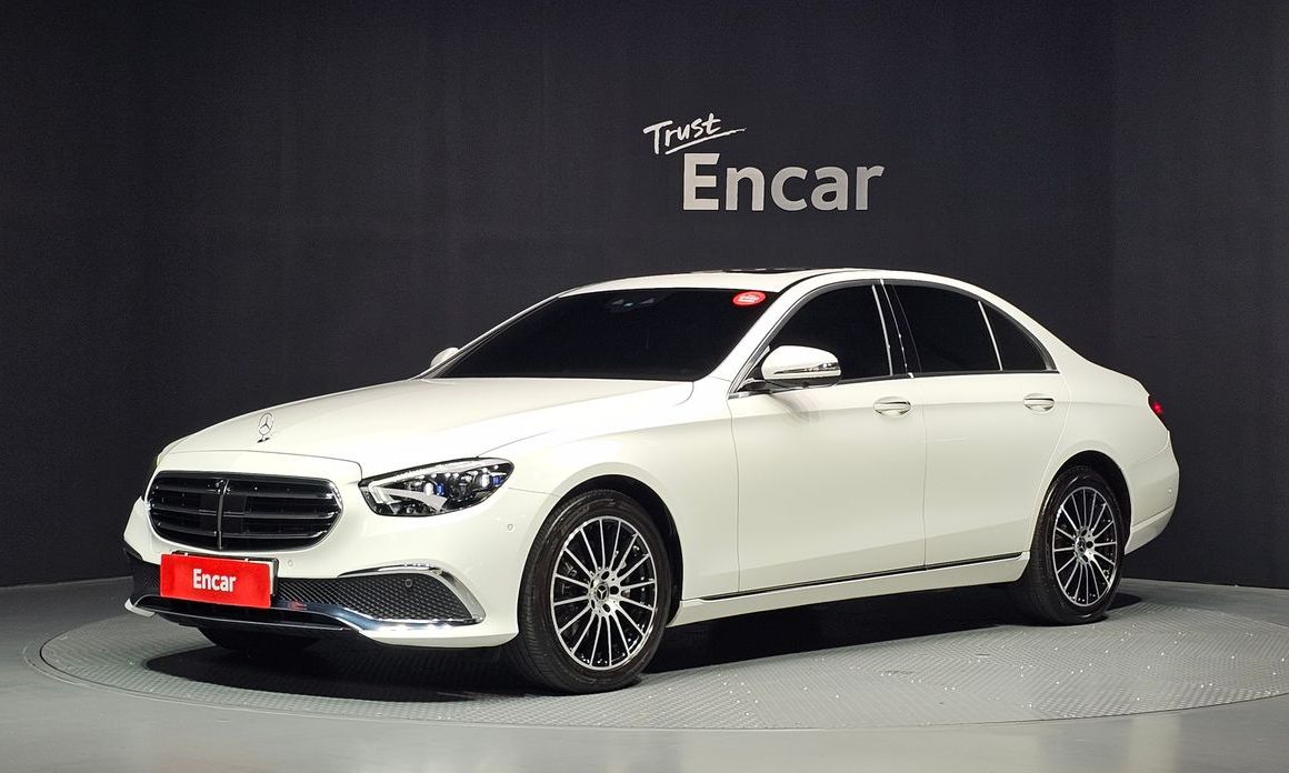 Mercedes-Benz E-Class 2022