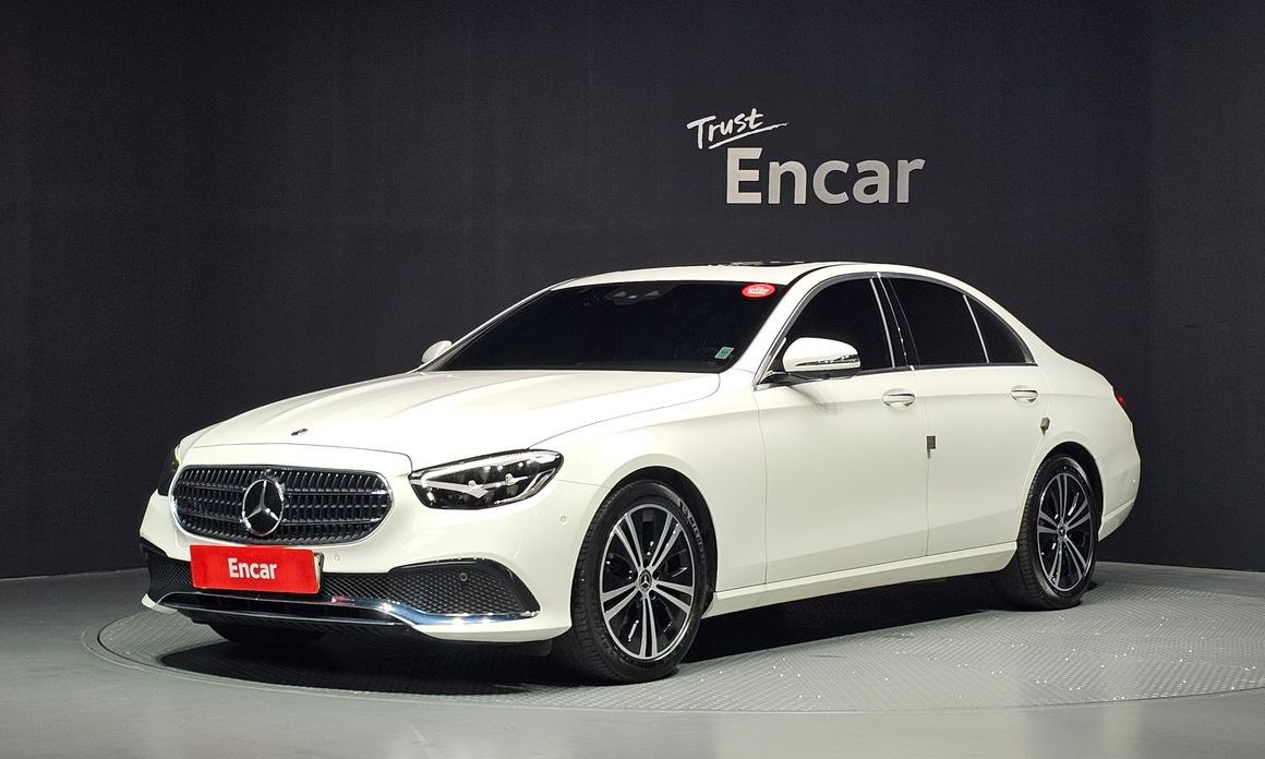 Mercedes-Benz E-Class 2022