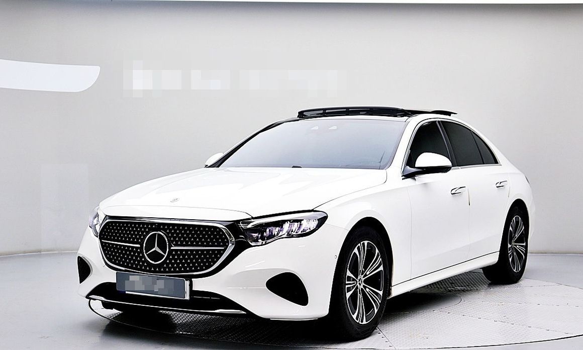 Mercedes-Benz E-Class 2024