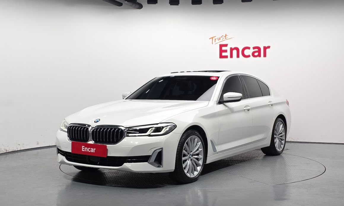 BMW 5-Series 2023