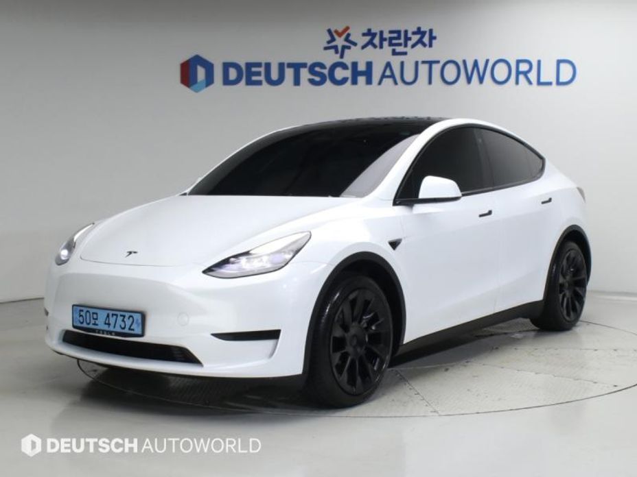 Tesla Model Y 2023