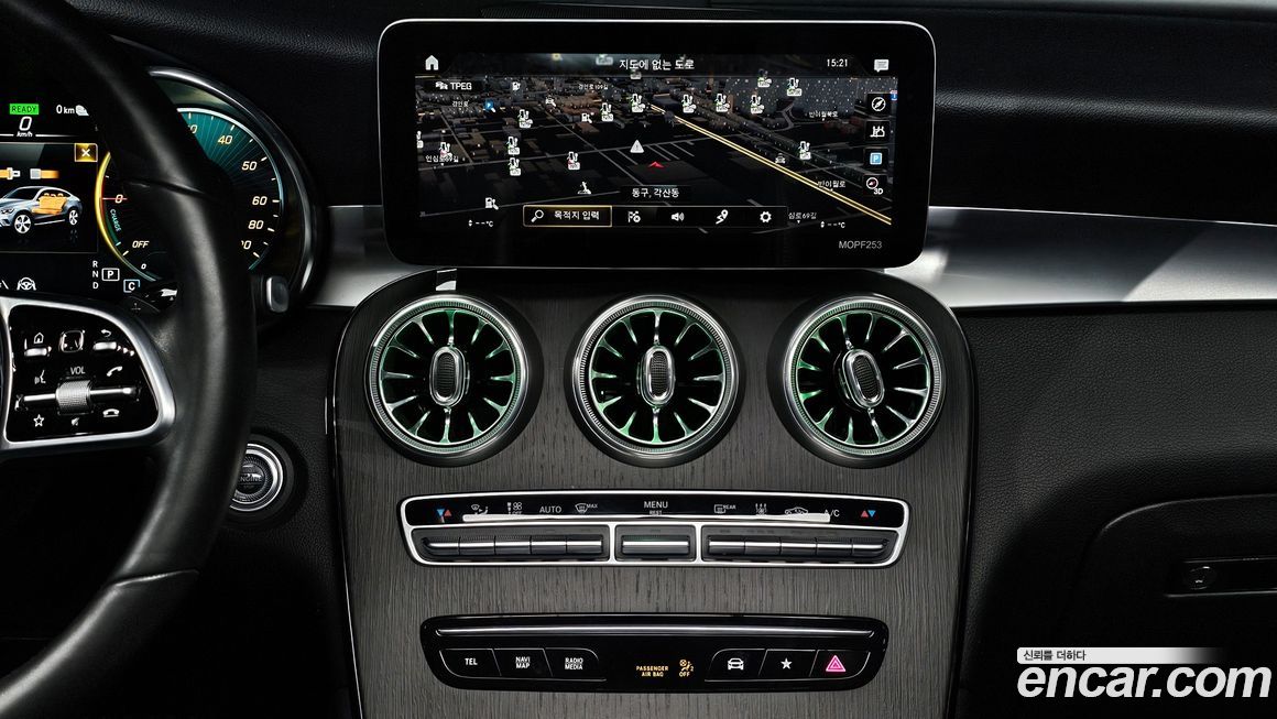 Mercedes-Benz GLC-Class 2021