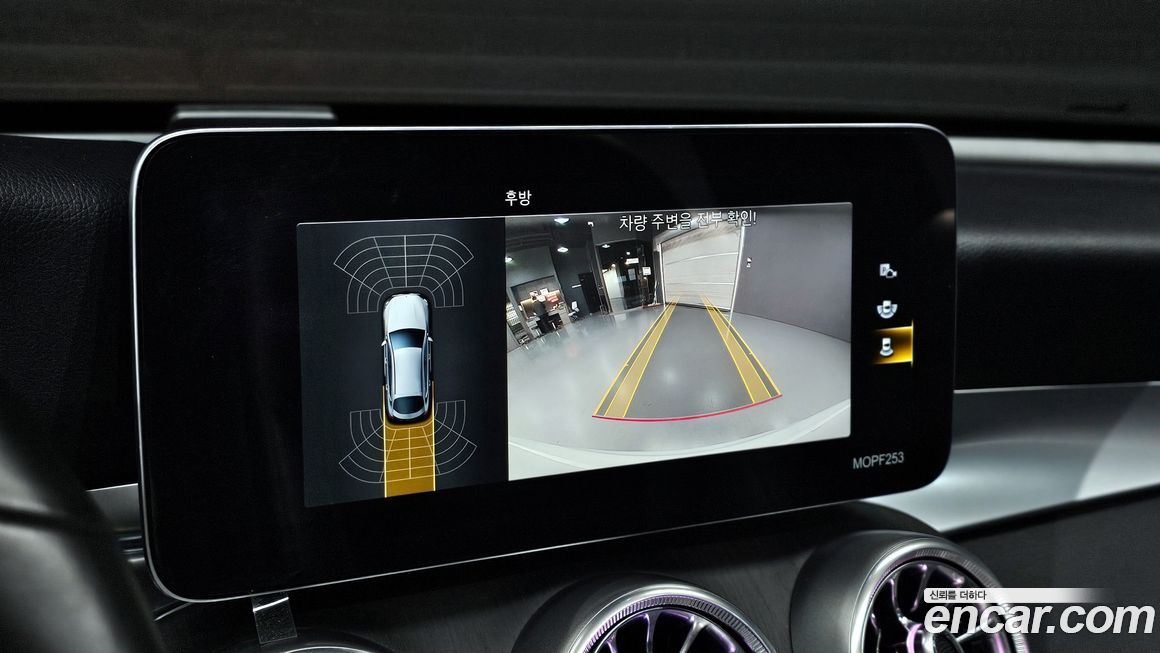 Mercedes-Benz GLC-Class 2021