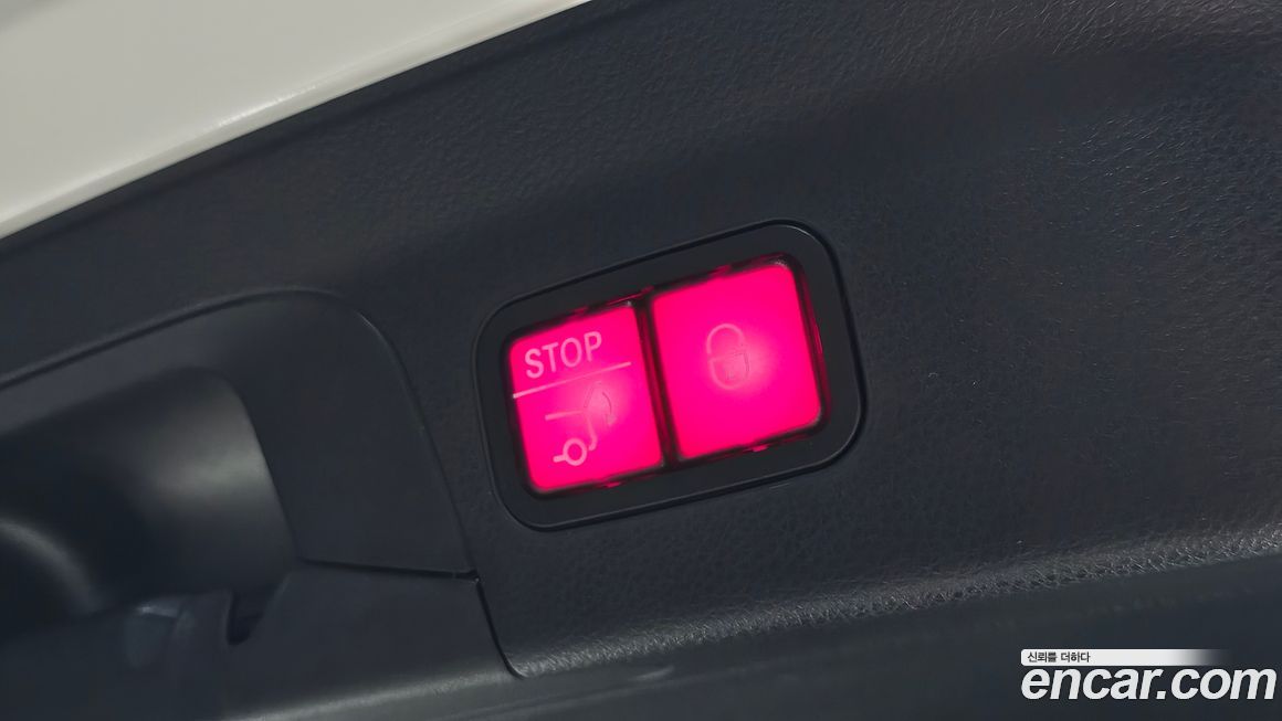 Mercedes-Benz GLC-Class 2021