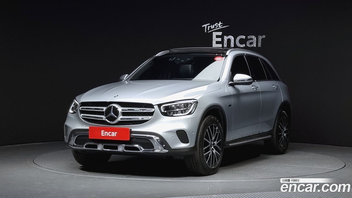 Mercedes-Benz GLC-Class 2021
