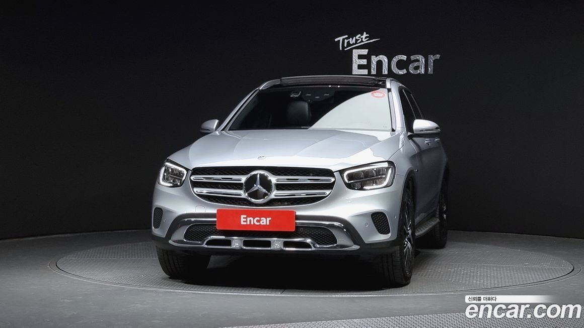 Mercedes-Benz GLC-Class 2021