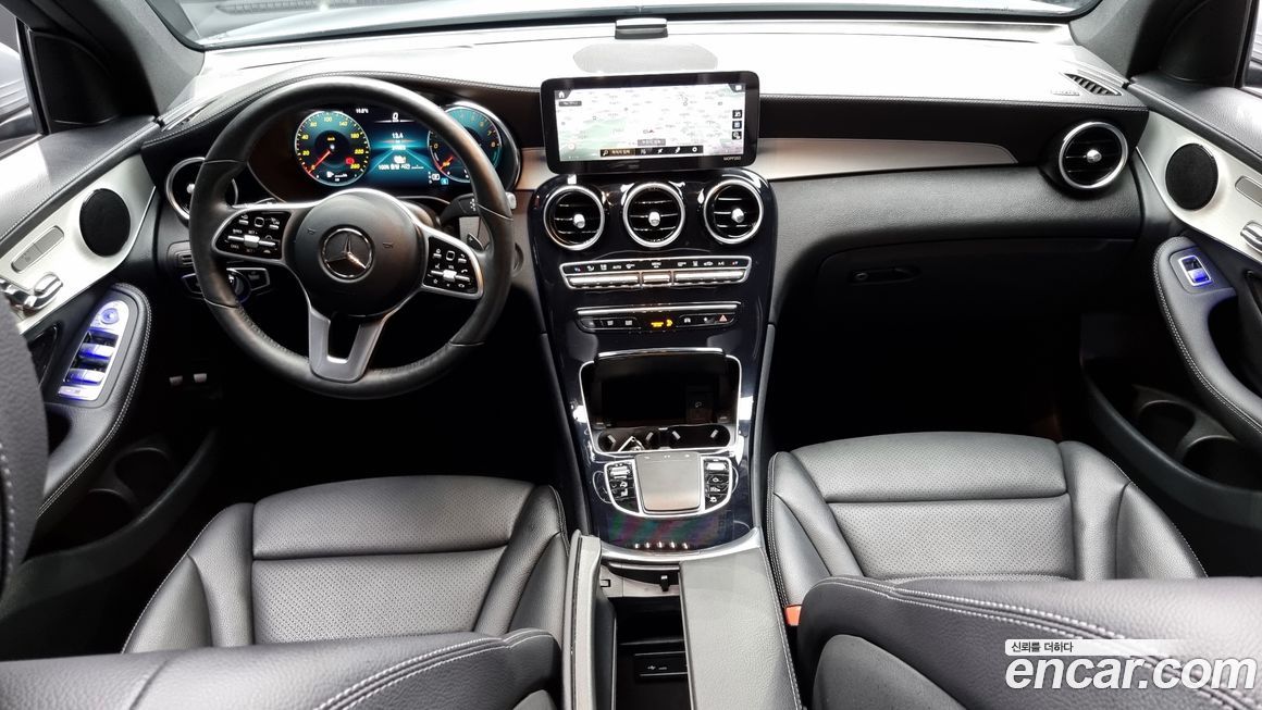 Mercedes-Benz GLC-Class 2021