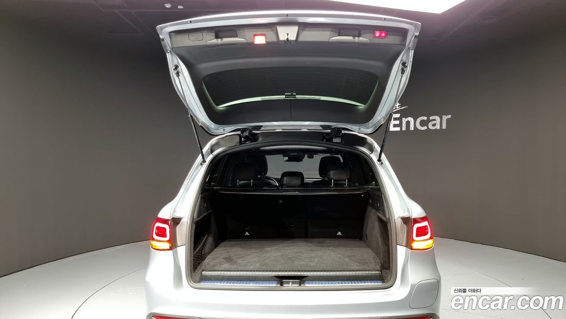 Mercedes-Benz GLC-Class 2021