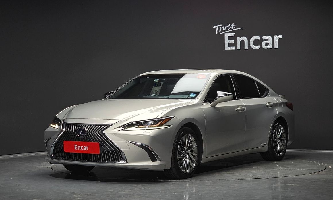 Lexus ES 2019