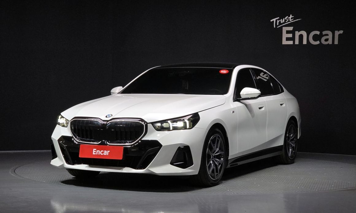 BMW 5-Series 2024