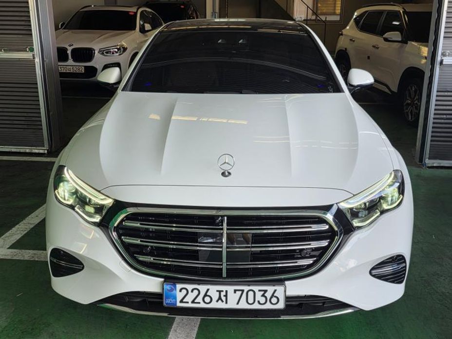 Mercedes-Benz E-Class 2025