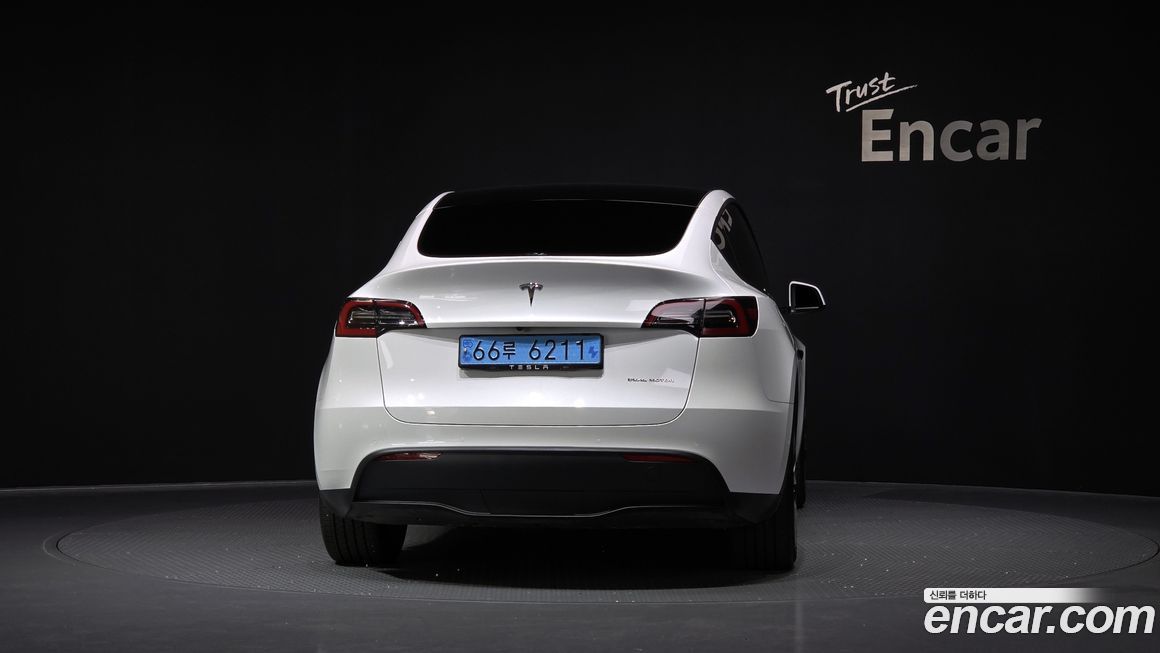 Tesla Model Y 2022