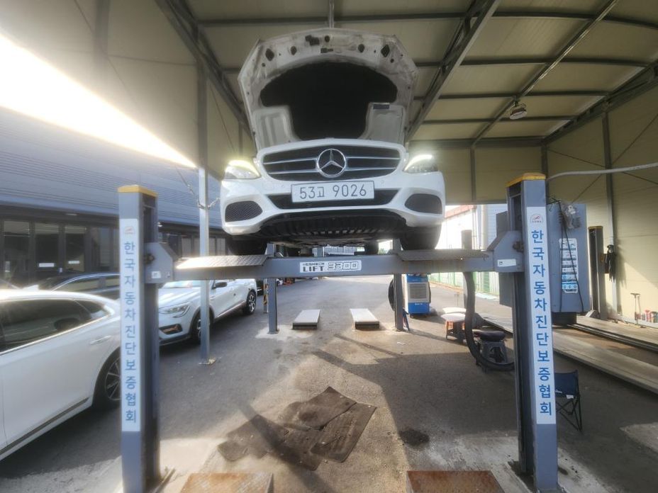 Mercedes-Benz C-Class 2015