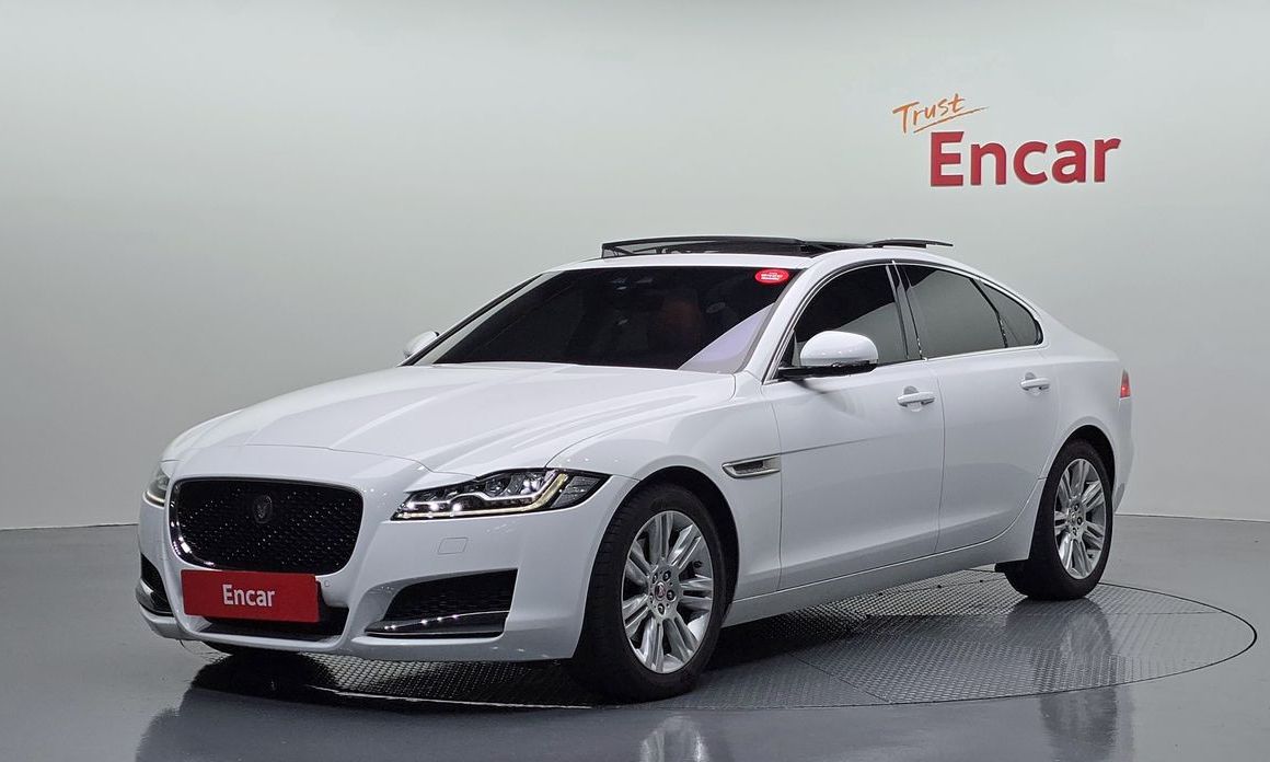Jaguar XF 2020