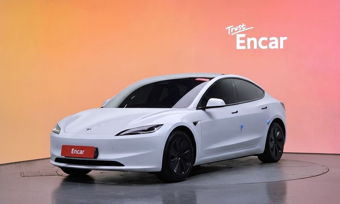 Tesla Model 3 2024