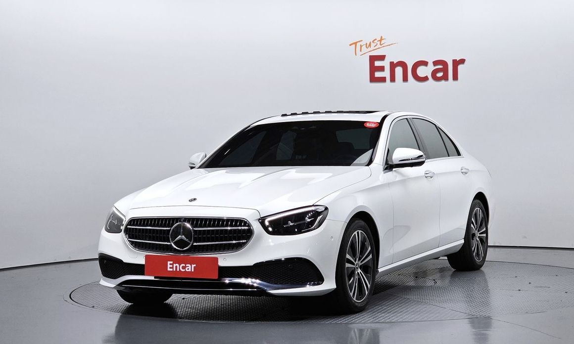 Mercedes-Benz E-Class 2022