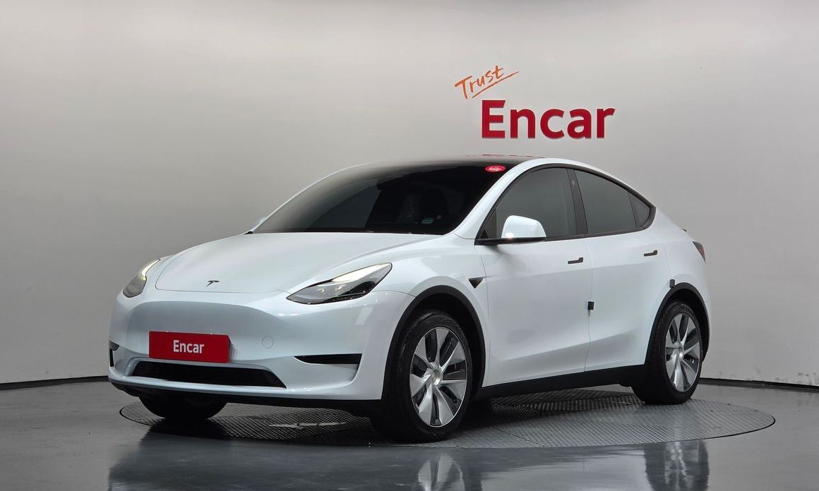 Tesla Model Y 2023