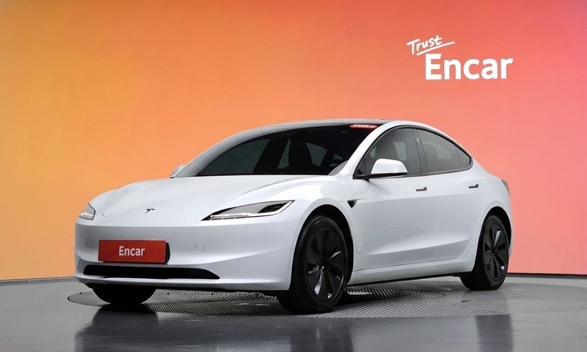 Tesla Model 3 2024
