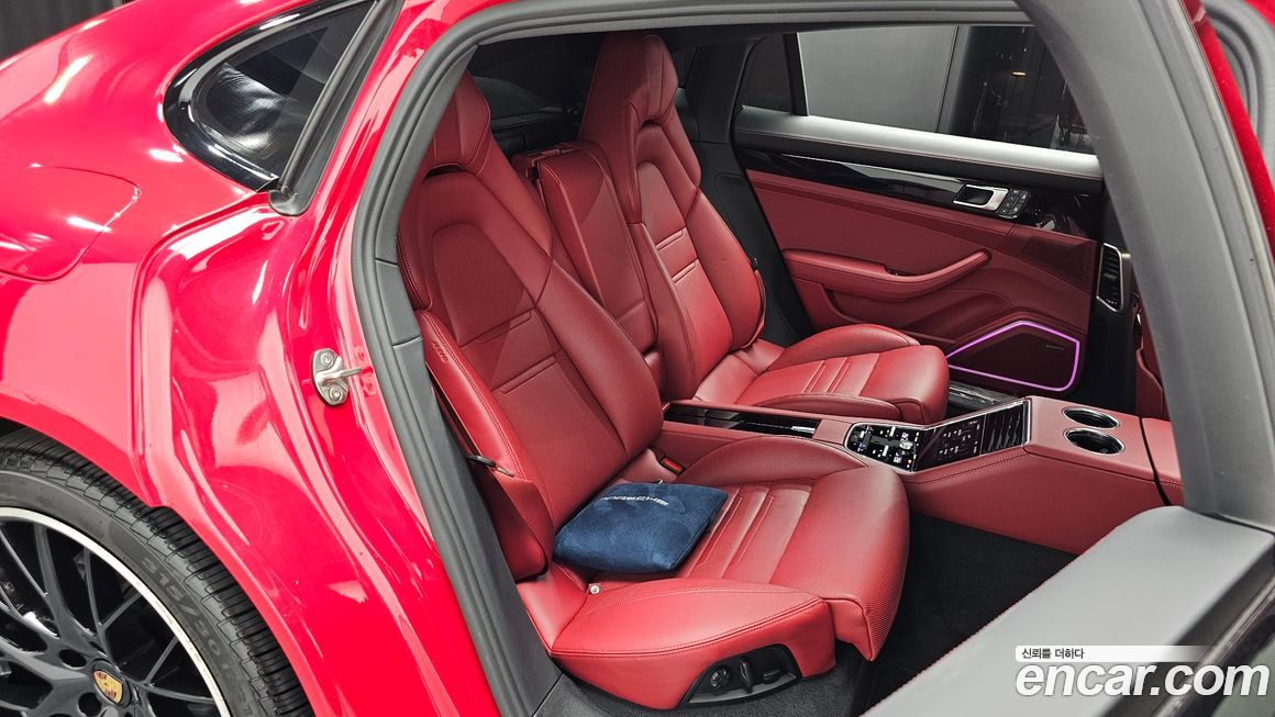 Porsche Panamera 2023