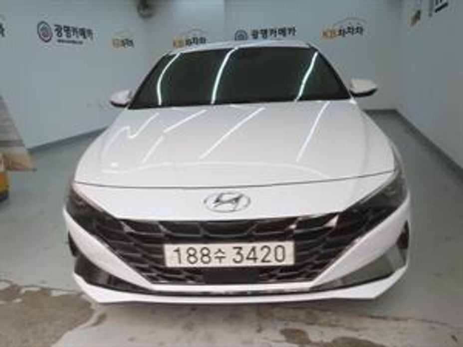 Hyundai AVANTE 2021