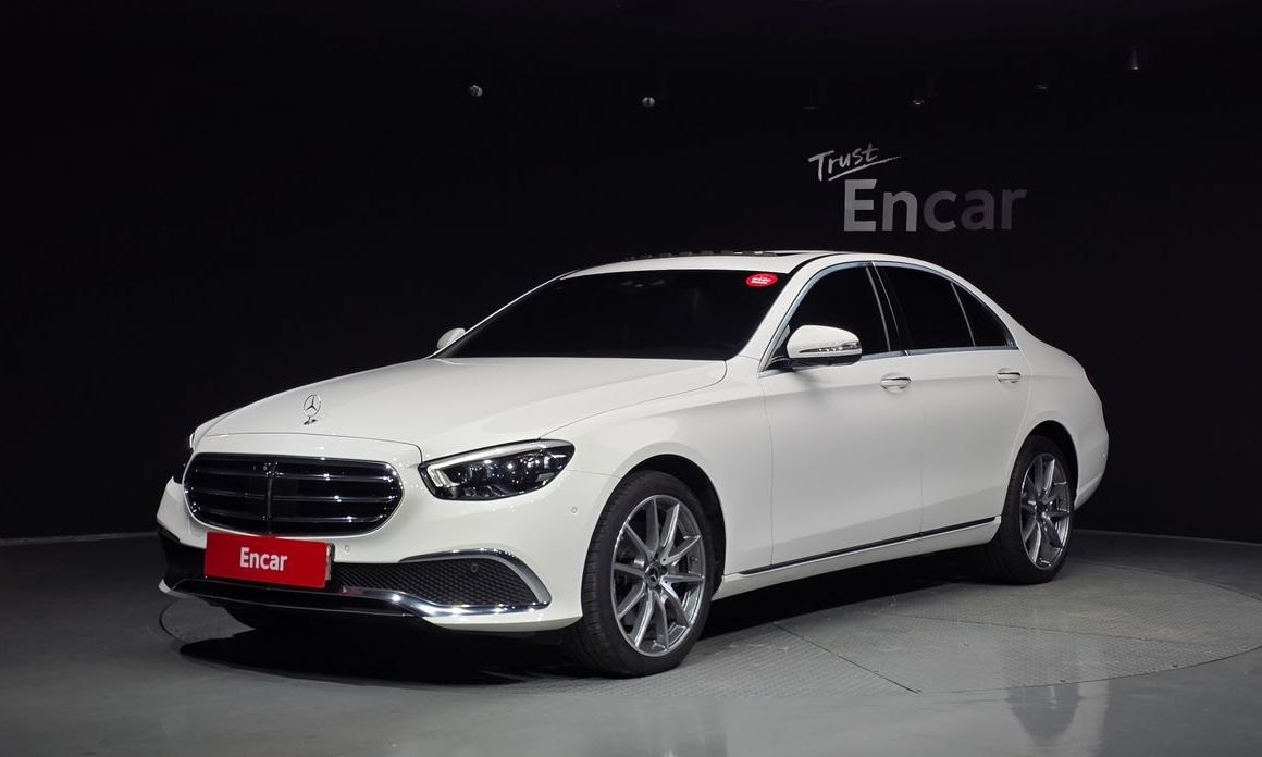 Mercedes-Benz E-Class 2022