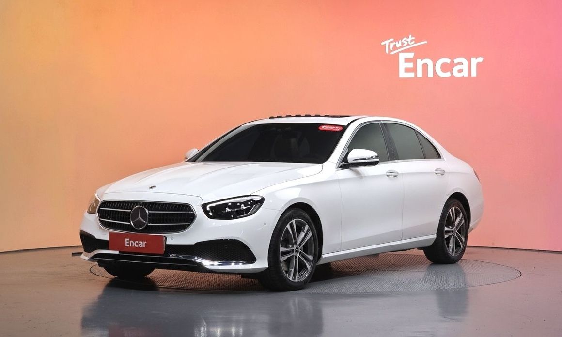 Mercedes-Benz E-Class 2023