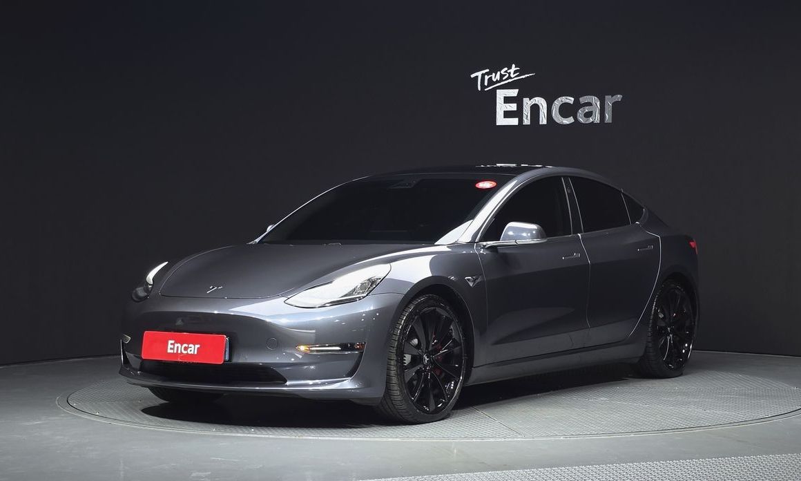 Tesla Model 3 2020