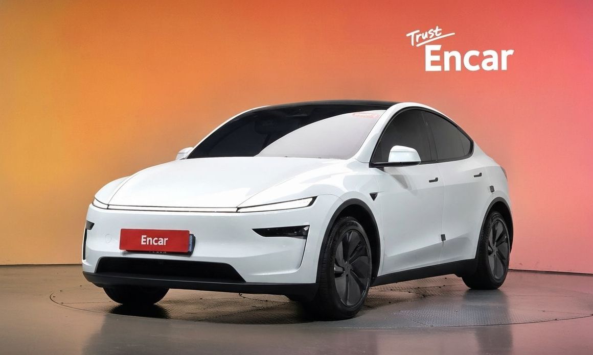 Tesla Model Y 2025