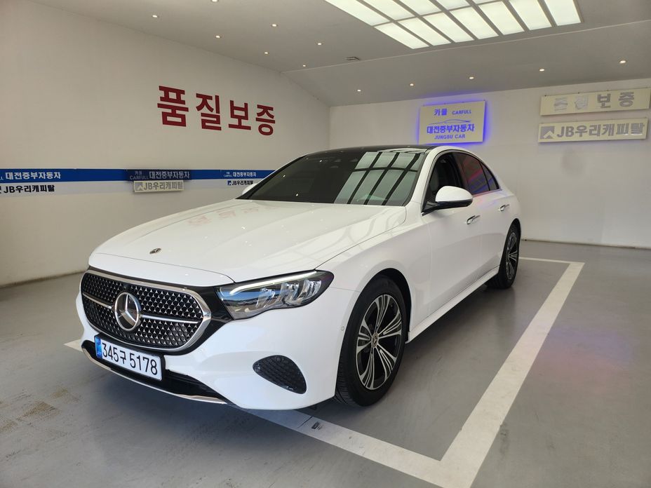 Mercedes-Benz E-Class 2024