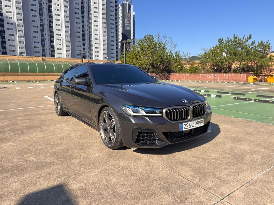 BMW 5-Series 2022