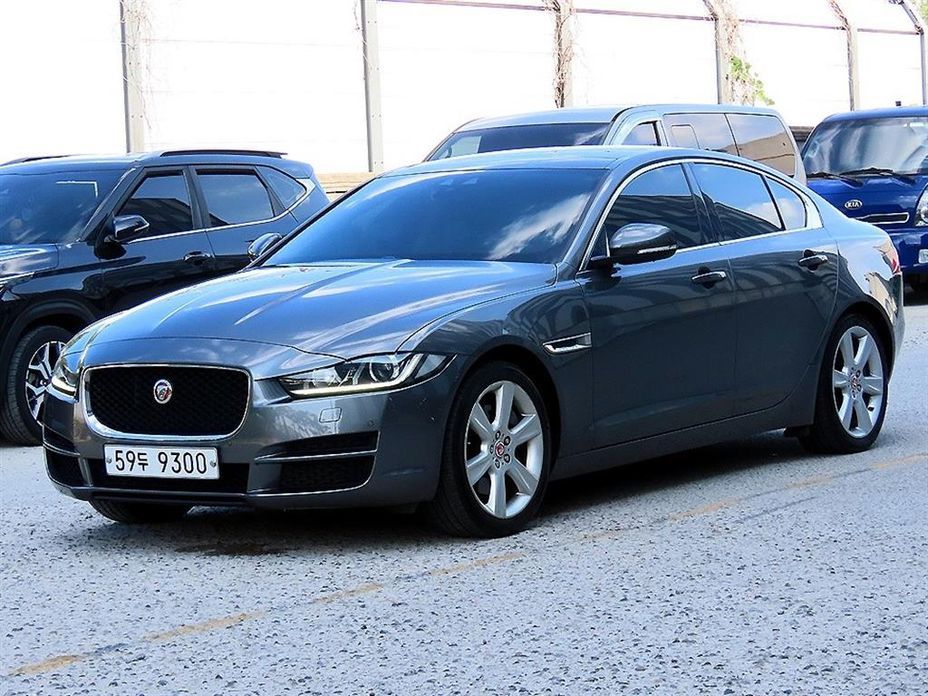 Jaguar XE 2017