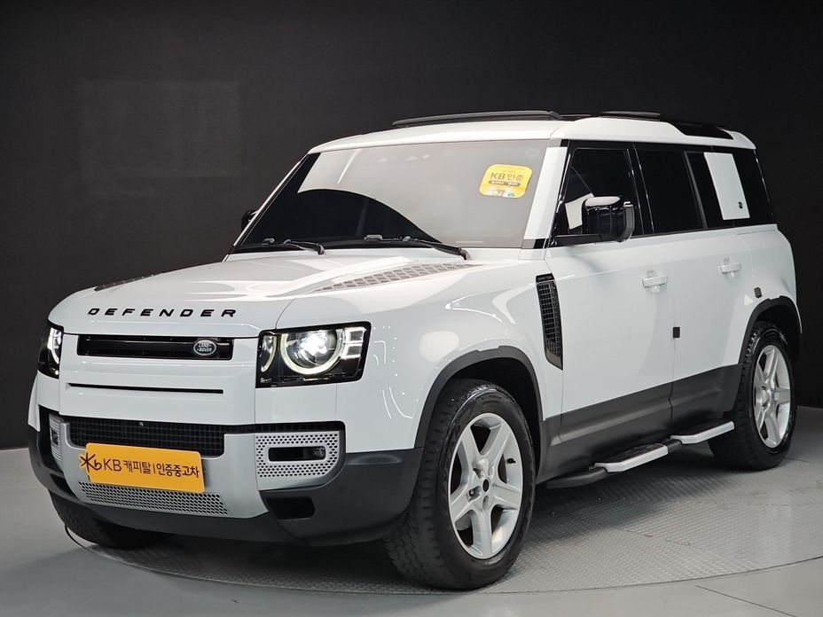 Land Rover Defender 2023