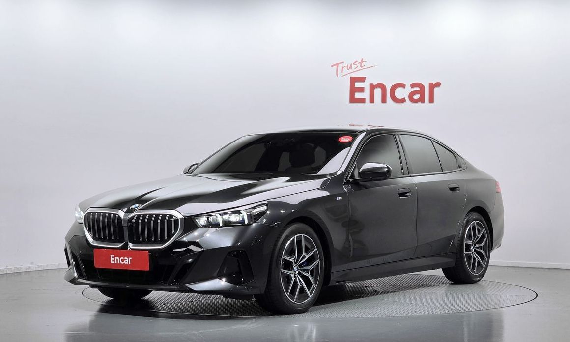 BMW 5-Series 2024