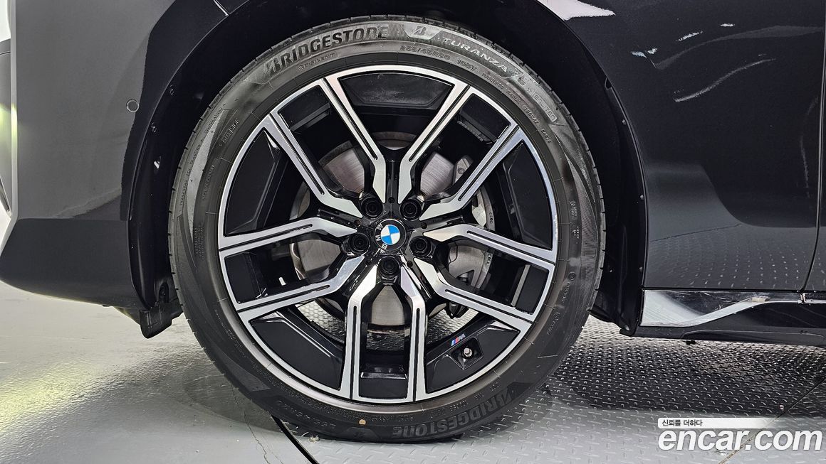 BMW 7-Series 2025