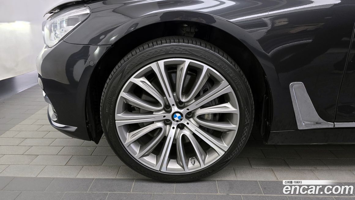 BMW 7-Series 2016
