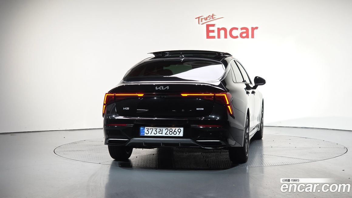 Kia K5 2025