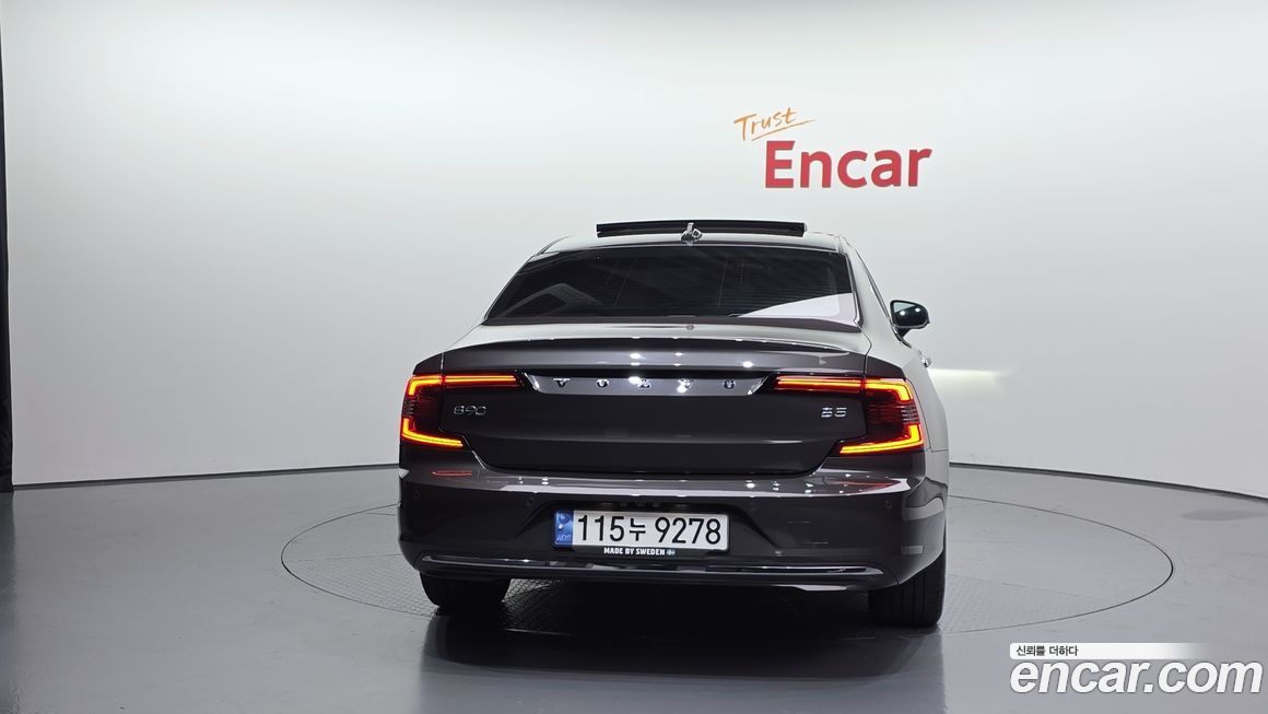 Volvo S90 2022