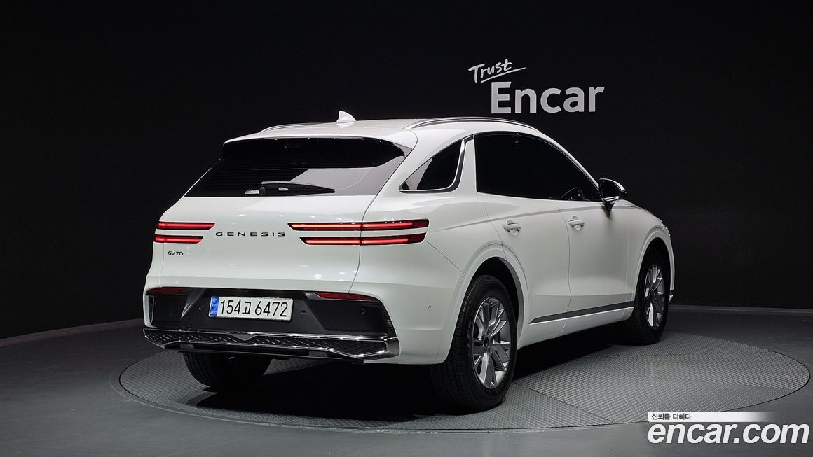 Genesis GV70 2025