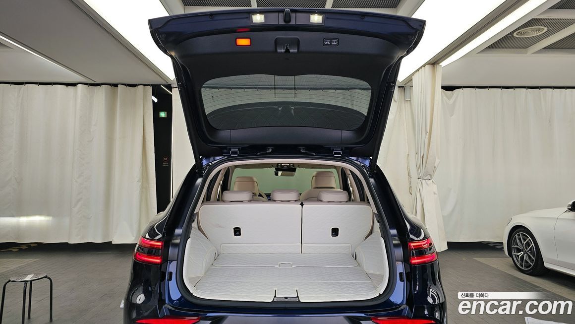 Genesis GV70 2025